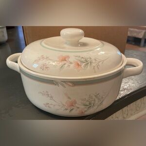 Deerfield by Norataki Floral Ceramic Casserole Dish with Lid​